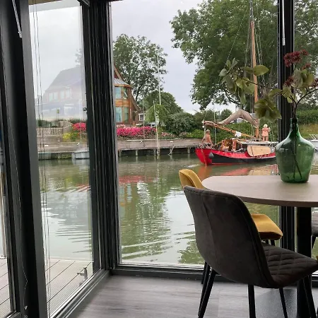 Modern House Boat In With Jetty Botel Monnickendam